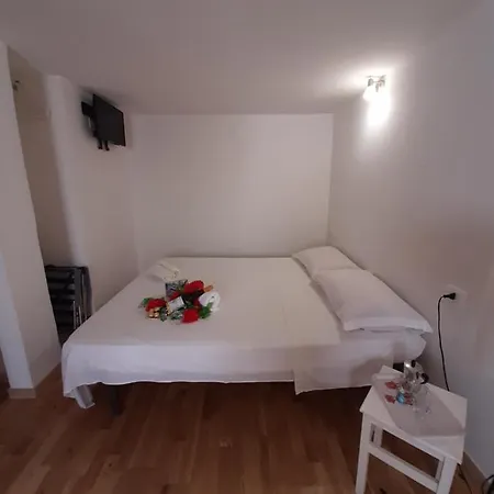 Oceania Guest house